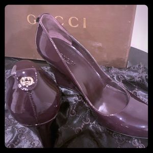 designer (Gucci) 100% authentic sandals